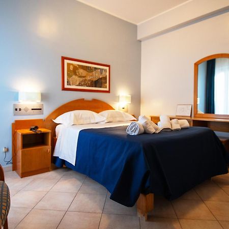 Bajamar Beach Hotel Formia Zewnętrze zdjęcie