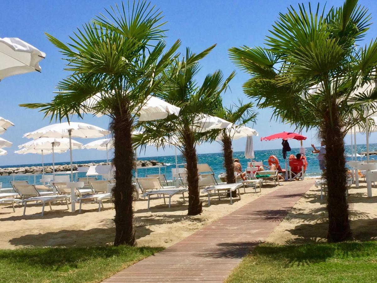 Bajamar Beach Hotel Formia Zewnętrze zdjęcie