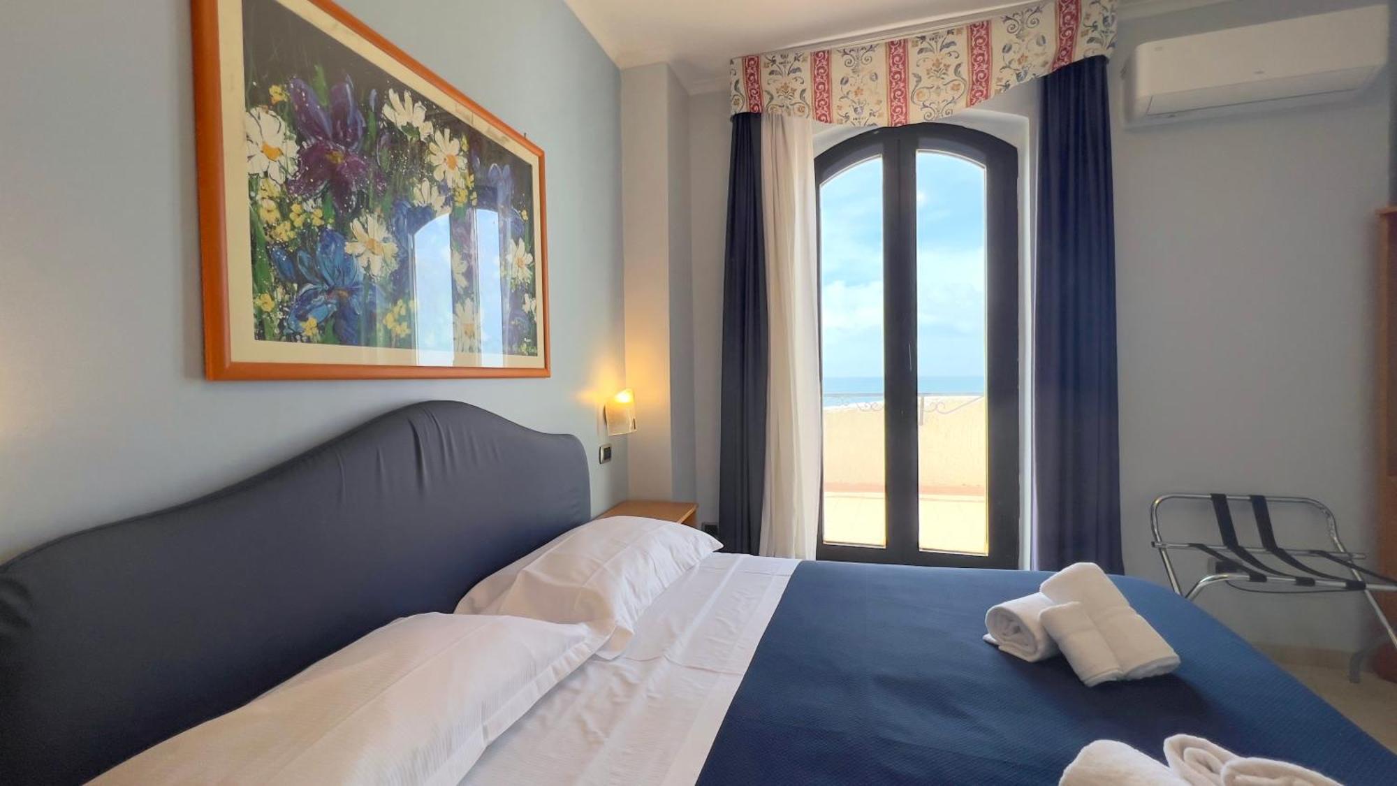 Bajamar Beach Hotel Formia Zewnętrze zdjęcie