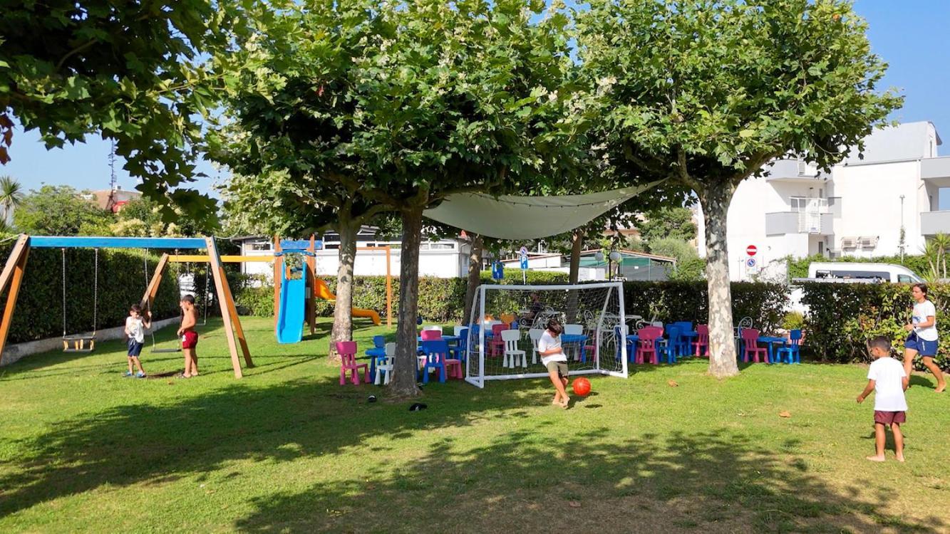 Bajamar Beach Hotel Formia Zewnętrze zdjęcie